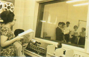 The recording of radio drama at theNewParkunder the direction of Hsiao-ping Cui