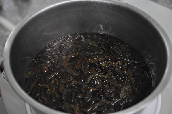 Tea leaves and tea soup